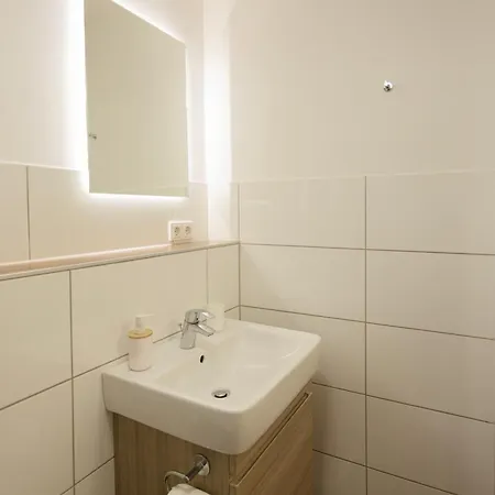 Central Apartment With Terrace And A Free Parking Duisburg Exterior photo