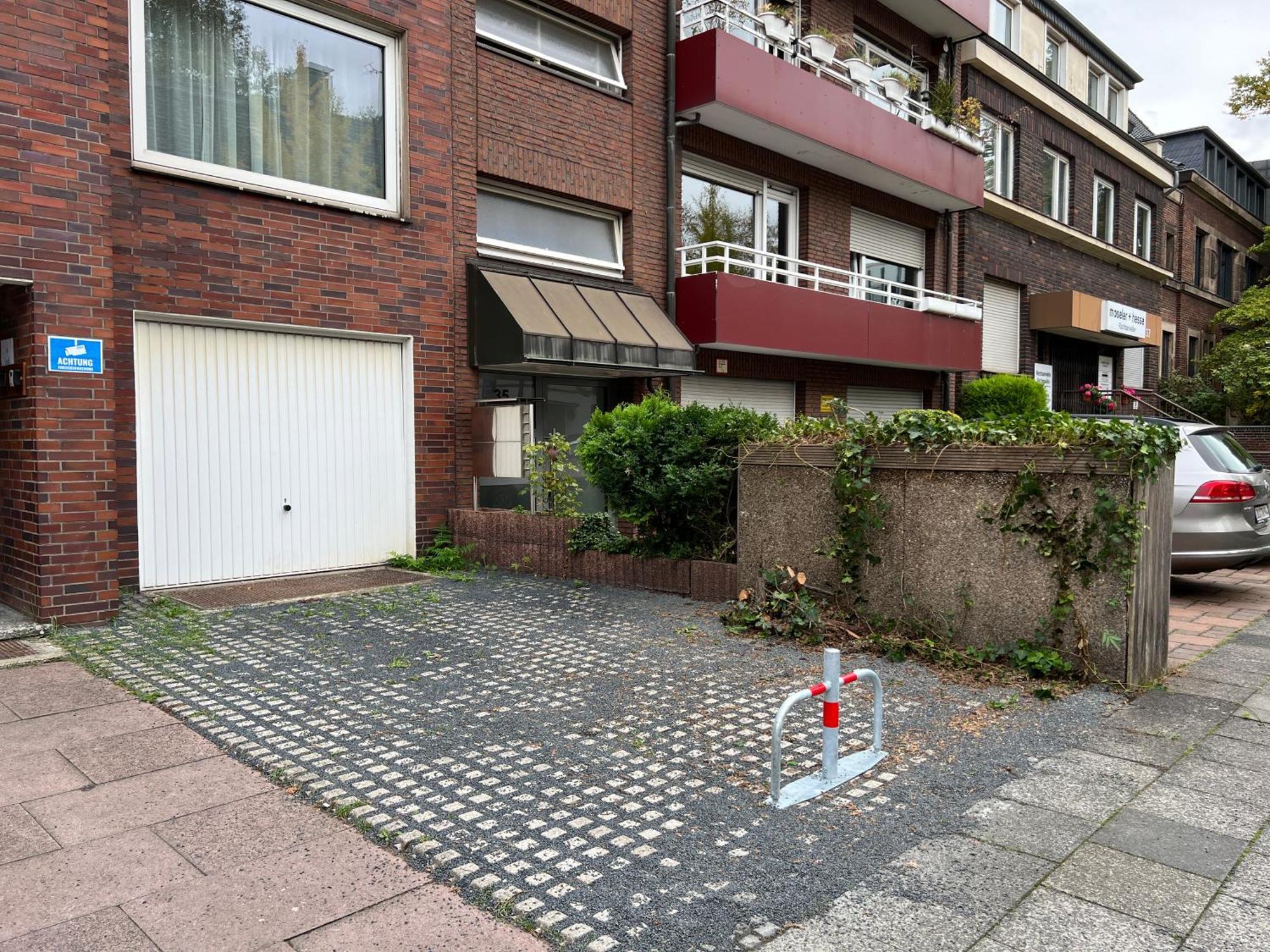With Terrace And A Free Parking * Duisburg