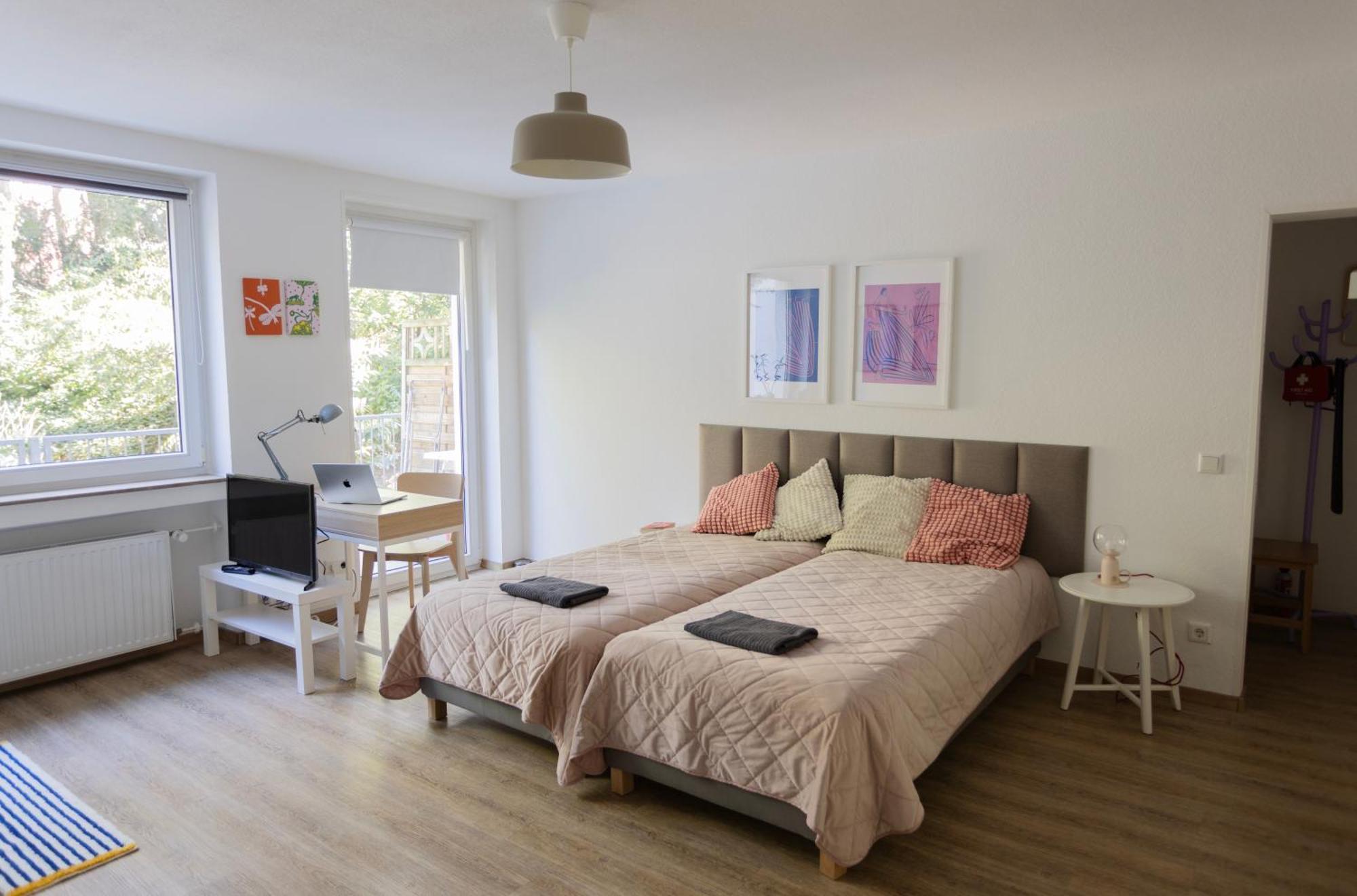 Apartment With Terrace And A Free Parking Duisburg